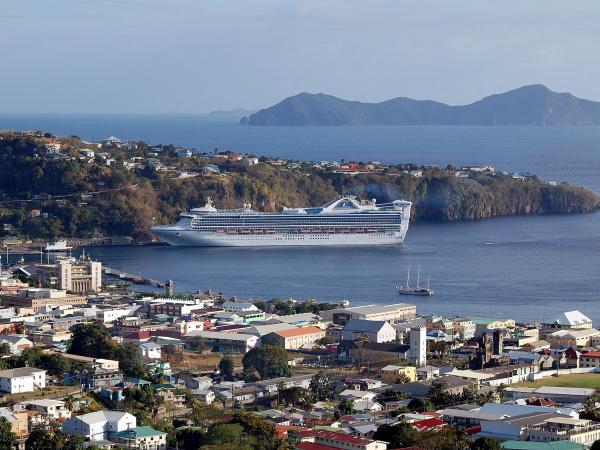 cruise ship kingstown